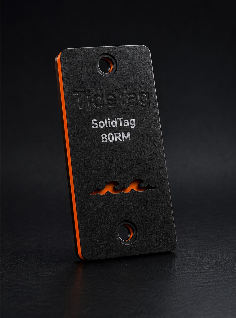 SolidTag Rope Mount in Schwarz mit orangem Kern und zwei Seilöffnungen